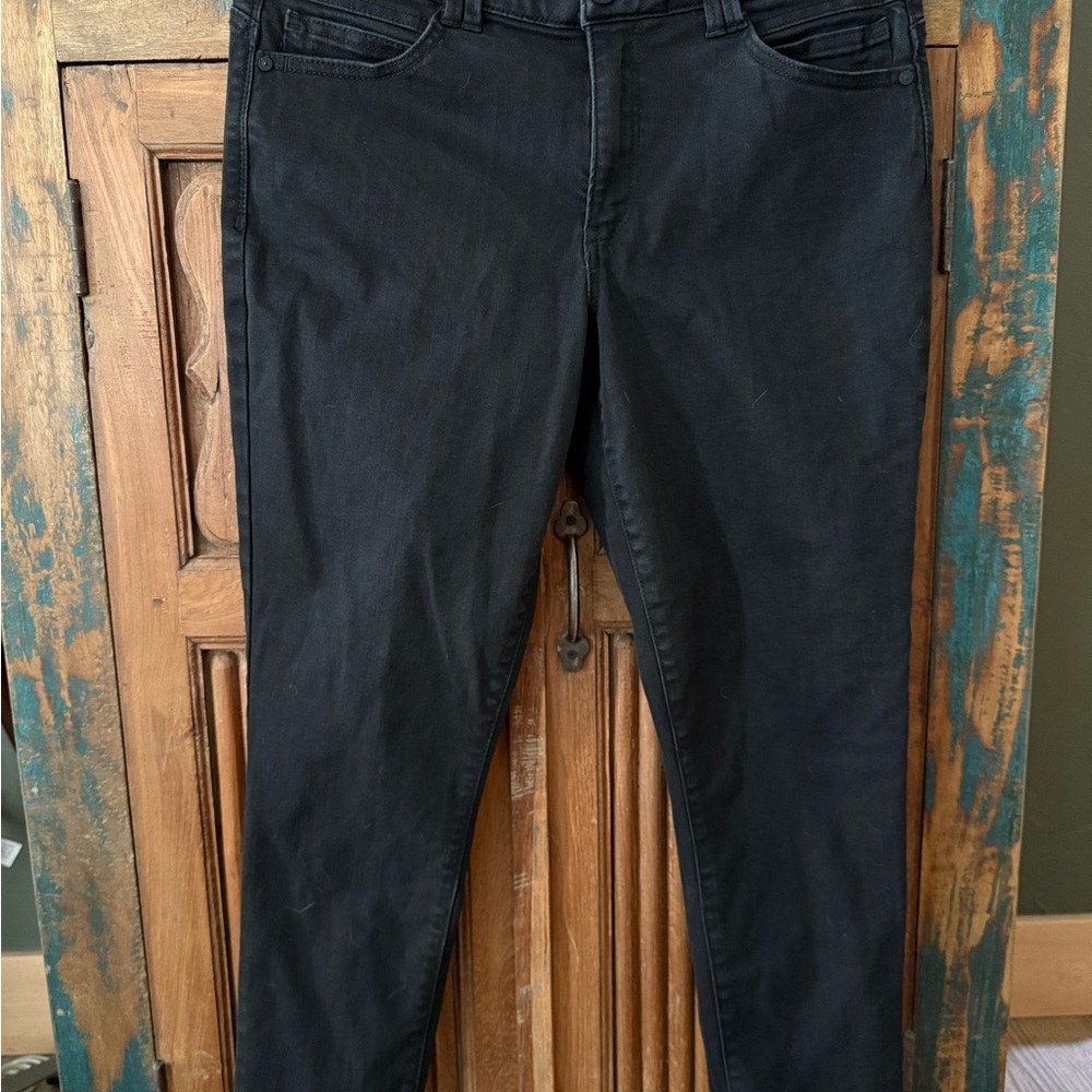 Democracy Women's Dark Black Skinny Jeans